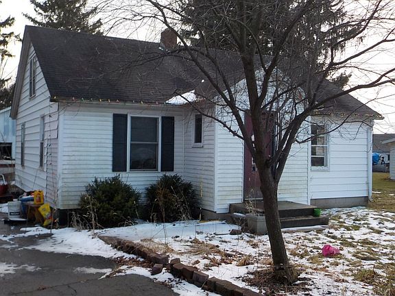 3rd image of 313 Grove St