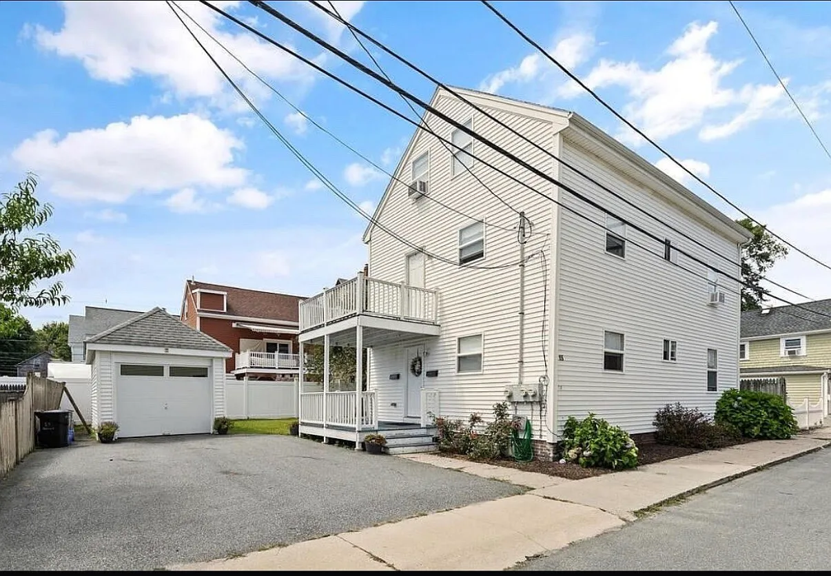 2 bed, $2,500 — Photo 1