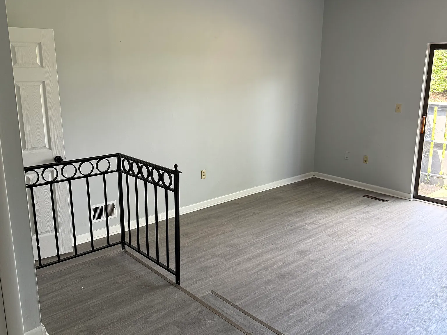 2 bed, 1.5 bath, 1250 sqft, $2,150 — Photo 2