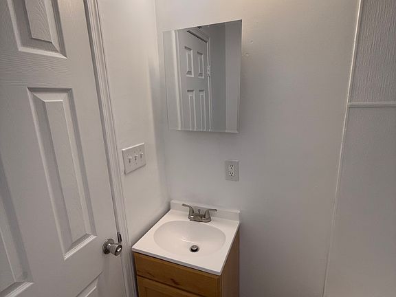 4th image of 65 Luzerne St