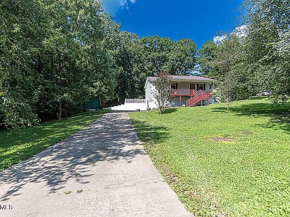 4th image of 3331 Somerset Dr SE