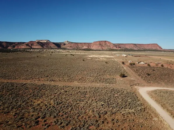 8 Mile Gap Rd, Kanab, UT 84741