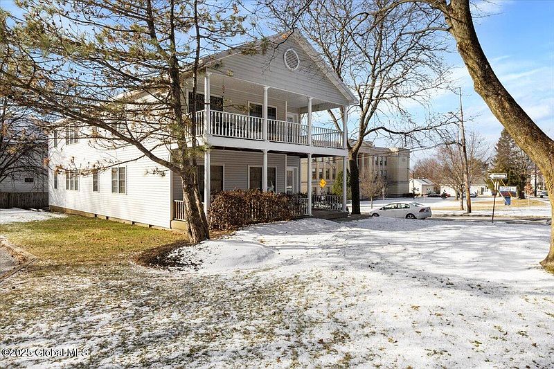 3rd image of 1020 Western Avenue