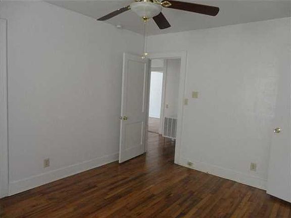 3rd image of 2857 Alabama Dr