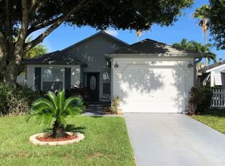 3922 Circle Lake Dr, West Palm Beach, FL 33417