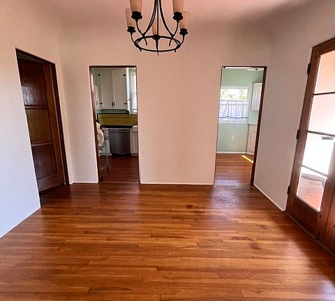 5th image of 3512 Voltaire St