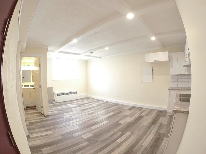 4821 52nd St #18 — Photo 5