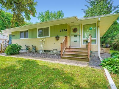 2226 S Ave E, North Saint Paul, MN, 55109