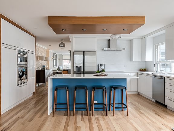 3rd image of 1313 N Ritchie Ct APT 1005