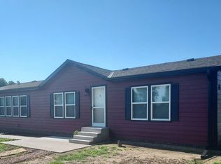 615 Stockwell St, Pukwana, SD 57370