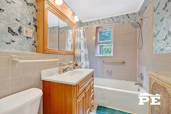 Sold by Pride Estates | media 41