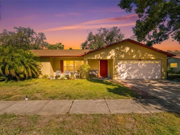 8035 Gleneagle Dr, Port Richey, FL 34668