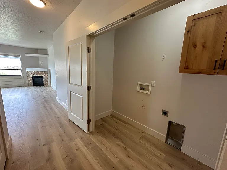 8918 W Northview St — Photo 21