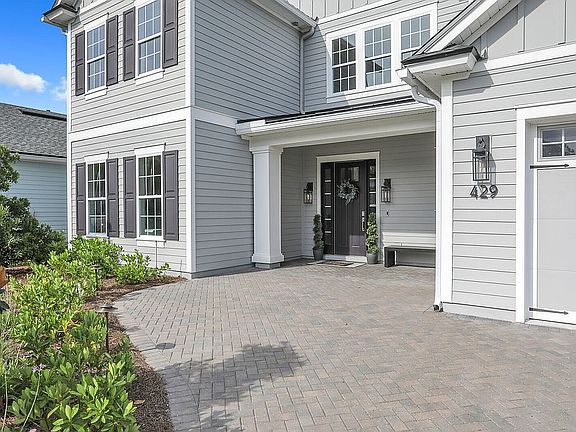 3rd image of 429 Mahi Dr