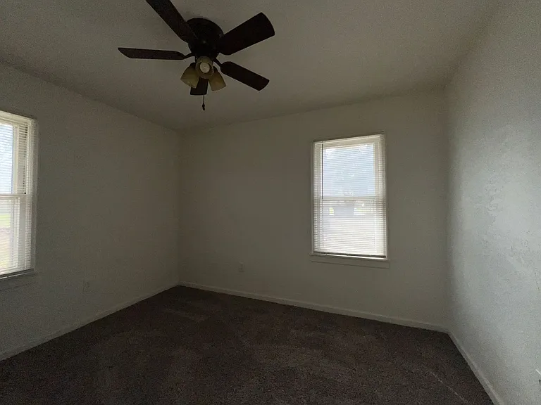 1120 NW Carroll Dr — Photo 9