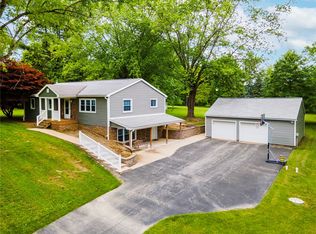 321 Green Acres Ln, New Castle, PA 16101