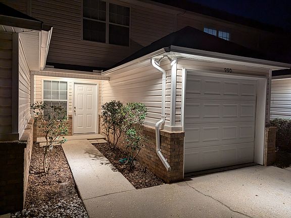 2nd image of 990 Scenic Oak Ln