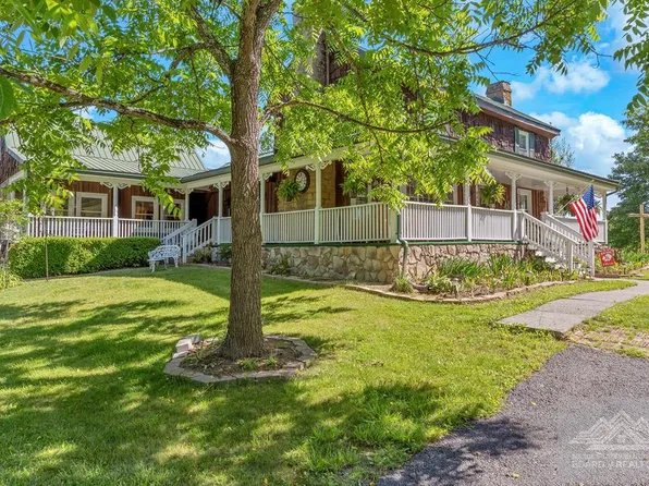 885 Broadway Rd, Pipestem, WV 25979