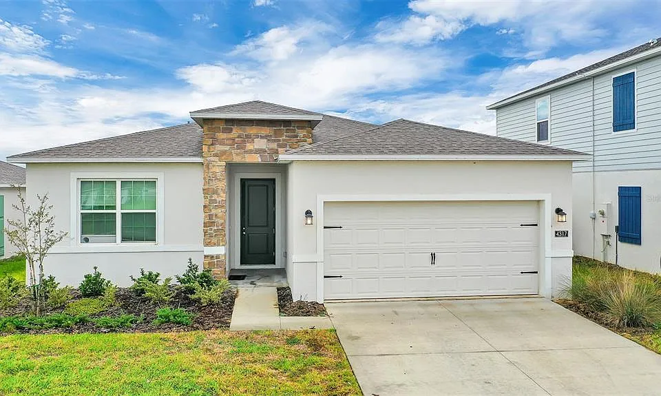 4317 Riverbend Blvd