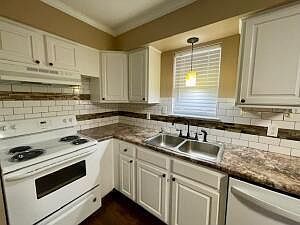 3rd image of 188 Linker Ln