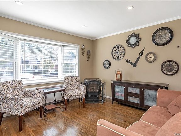 3rd image of 310 Walter Ave