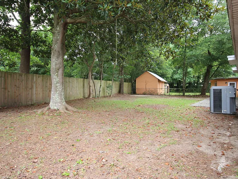 3875 Arbutus Dr — Photo 20