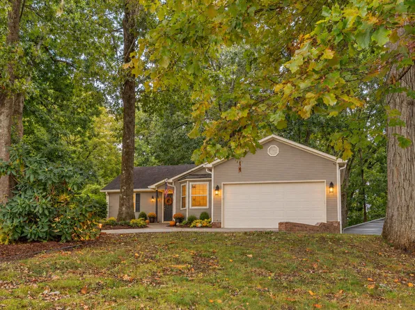 40 E Carolyn Cir, Ringgold, GA 30736