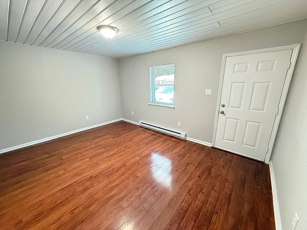 1 bed, 520 sqft, $650 — Photo 3