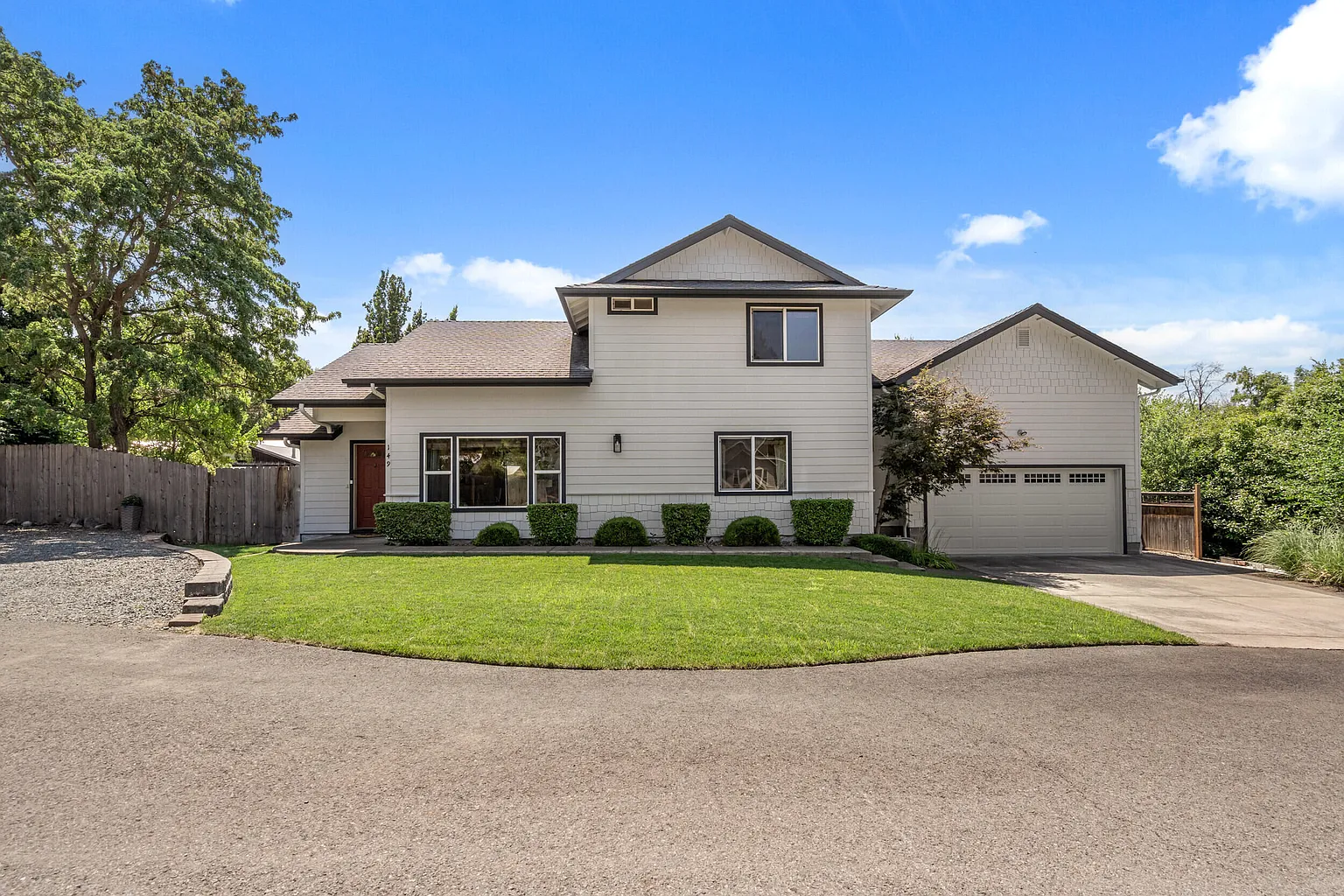 149 NW Sunday Dr photo 1