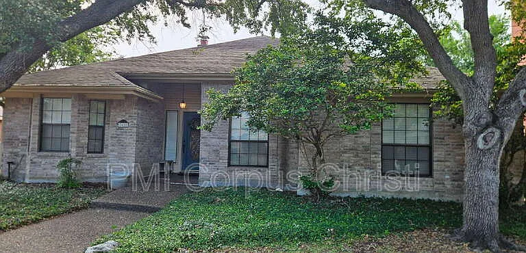 7421 Lake Neuchatel Dr — Photo 3