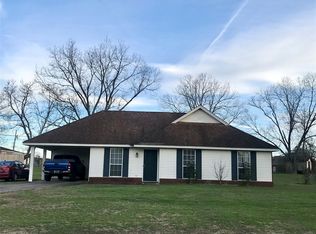29 Country Side Ln, Elmore, AL 36025