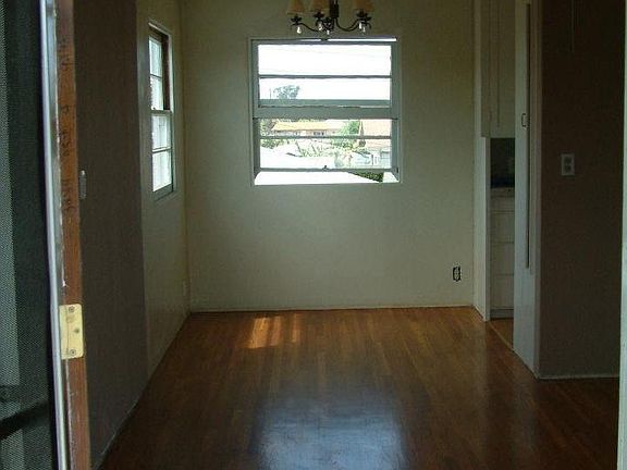 5th image of 3234 45th St