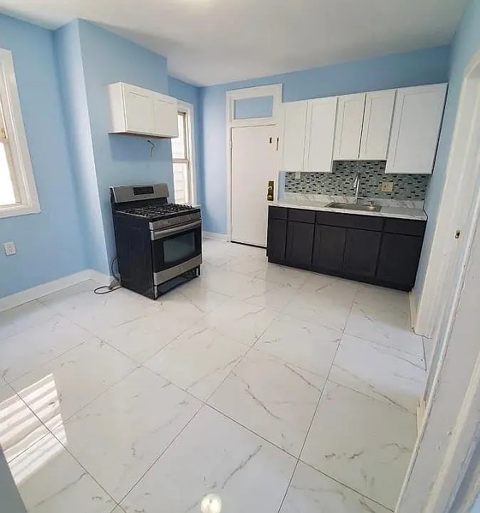 170 Linden Ave #1