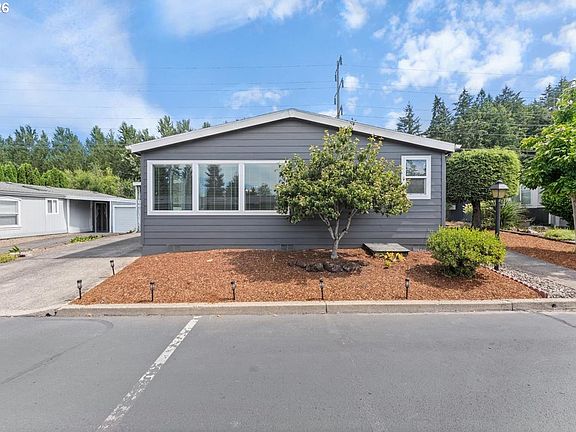 2nd image of 100 SW 195th Ave Unit 105