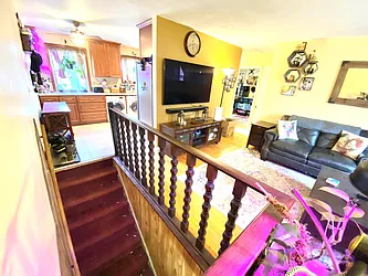 Sold by Winzone Realty Inc