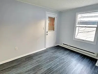 183 Oakwood Ave — Photo 4