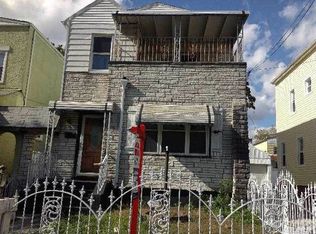 13817 234th St, Rosedale, NY 11422