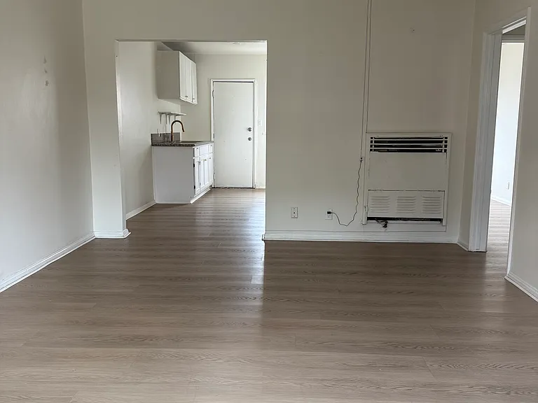 1184 W 39th St #2 — Photo 1
