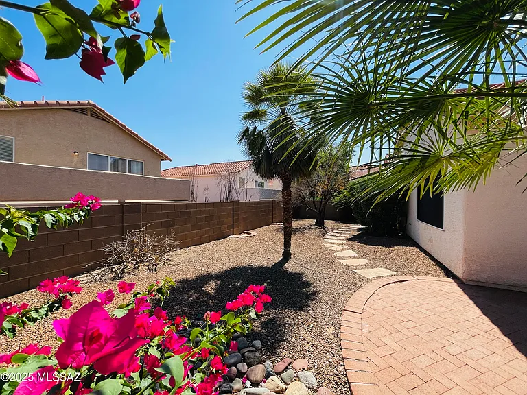7774 E Castle Valley Way — Photo 32