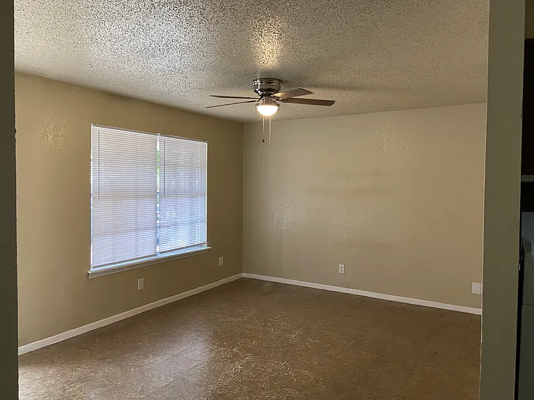 7727 Gallop Dr — Photo 9
