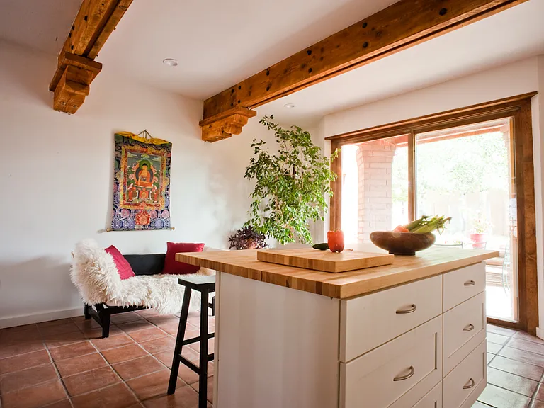 11 Baca Townhouse — Photo 3