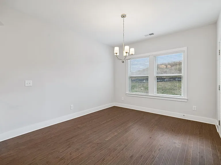 428 Triple Crown Cir — Photo 16