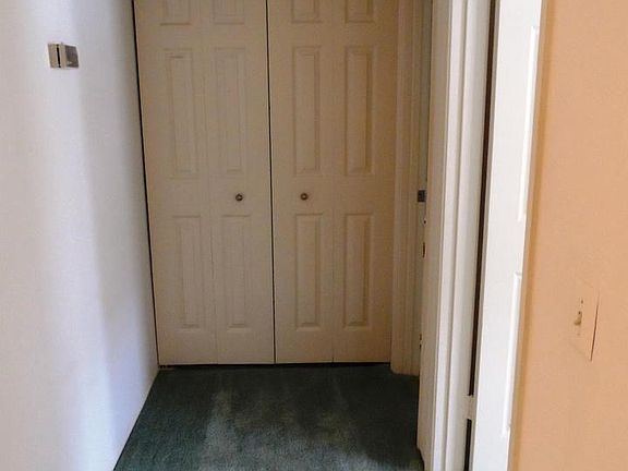 Hallway / Laundry Closet