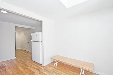 Rented by R New York