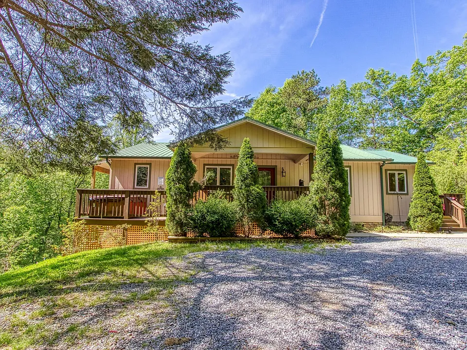 3708 Harris Mountain Way