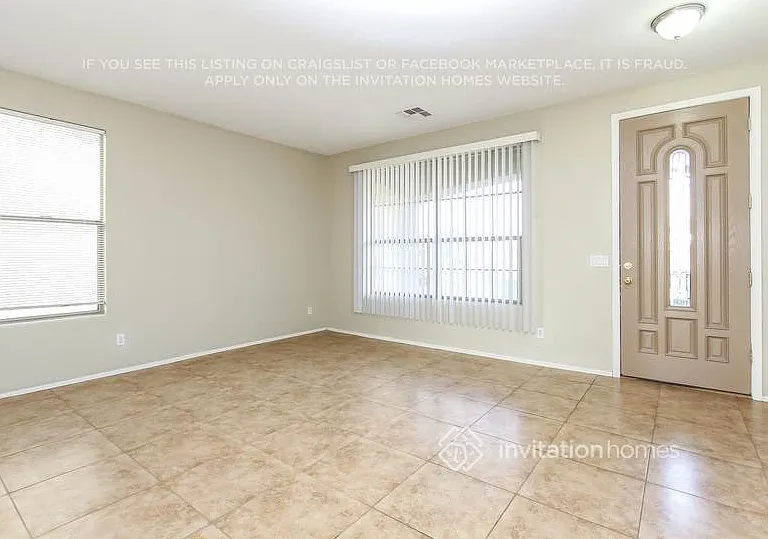 6826 S 30th Ln — Photo 4