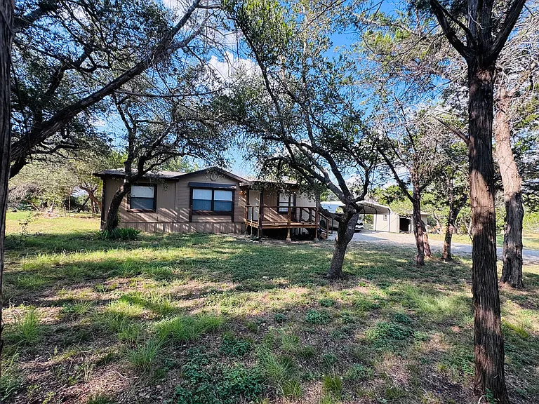 1340 W Fitzhugh Rd — Photo 15