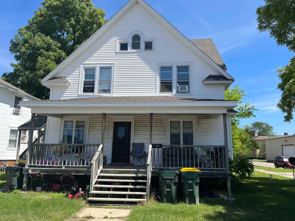 247 S Park St, Reedsburg, WI 53959