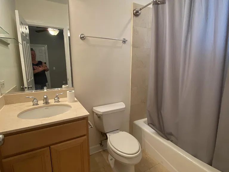 915 W Dakin St — Photo 34
