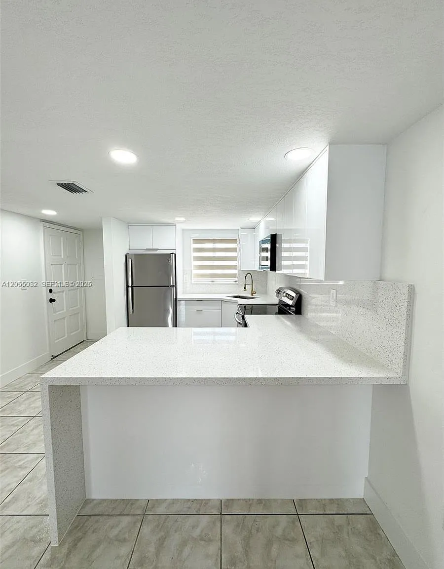 Vista Alegre Townhomes Co — Photo 4